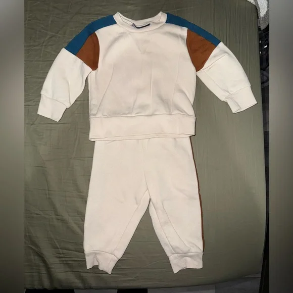 Children’s Place Matching Baby Jogger Set - Picture 3 of 6